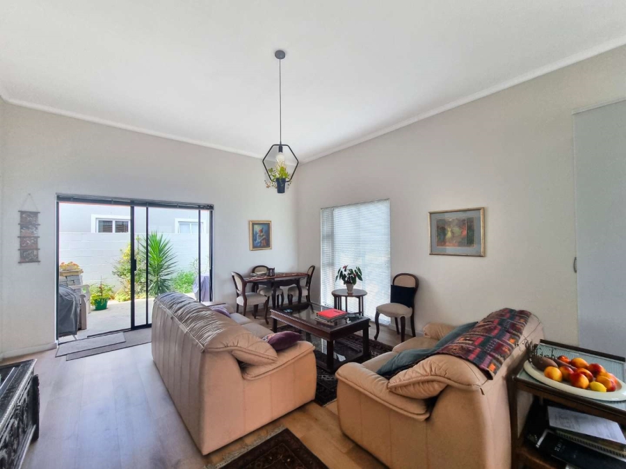 2 Bedroom Property for Sale in Sandbaai Western Cape